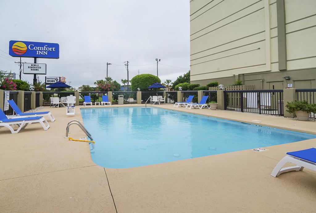 Comfort Inn University Wilmington Bagian luar foto