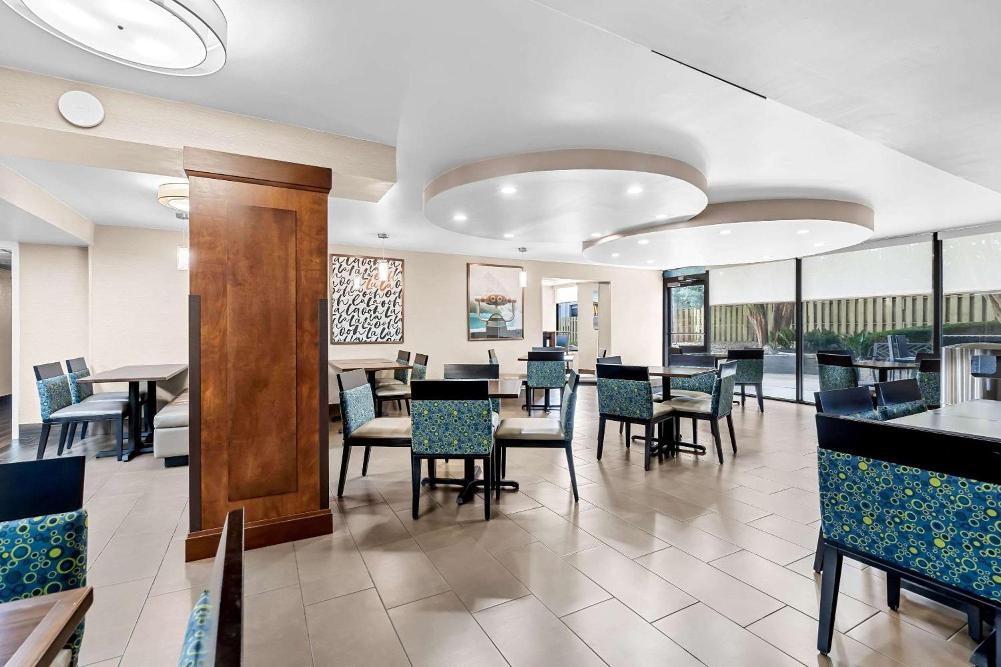 Comfort Inn University Wilmington Bagian luar foto