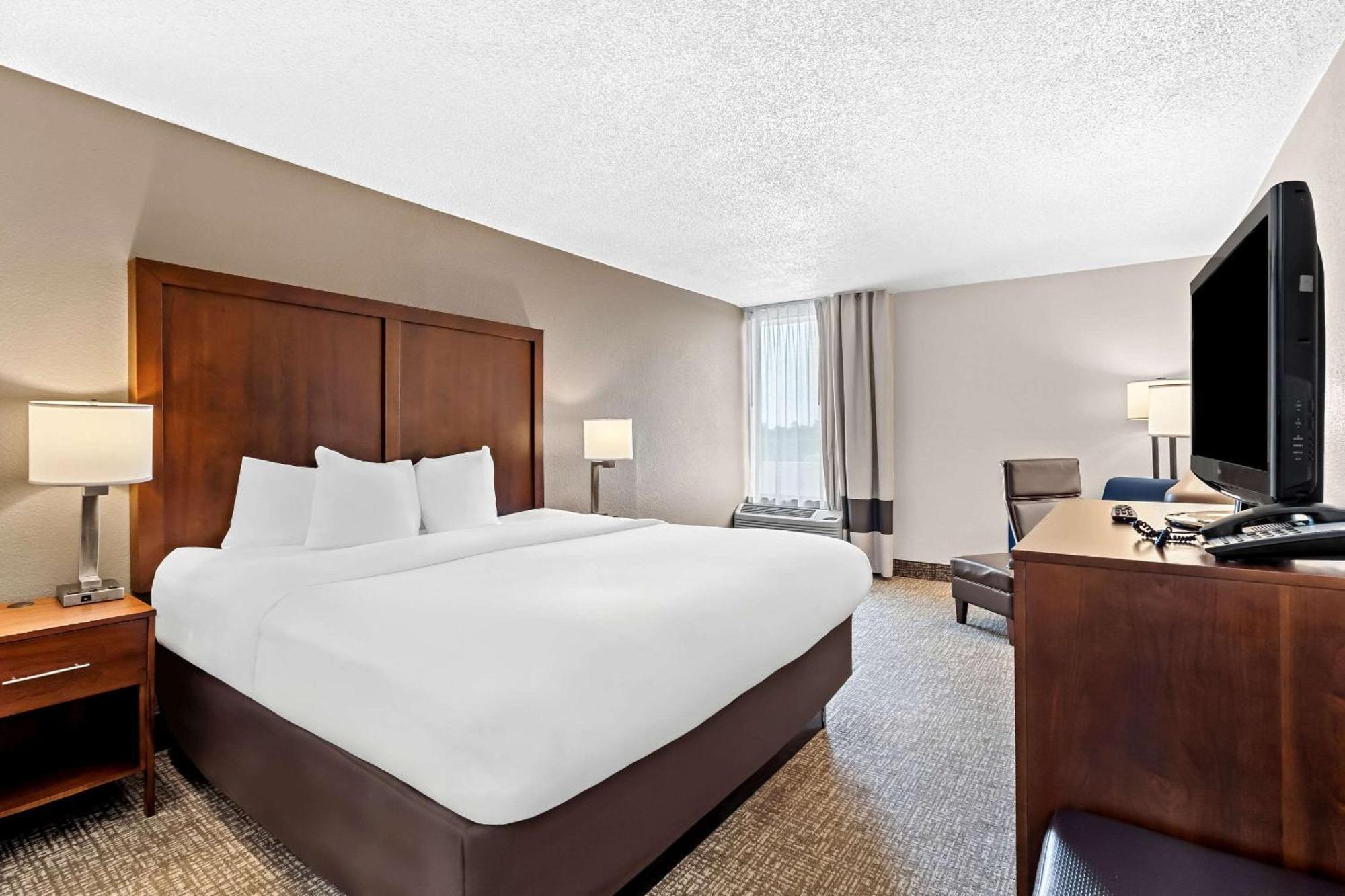 Comfort Inn University Wilmington Bagian luar foto