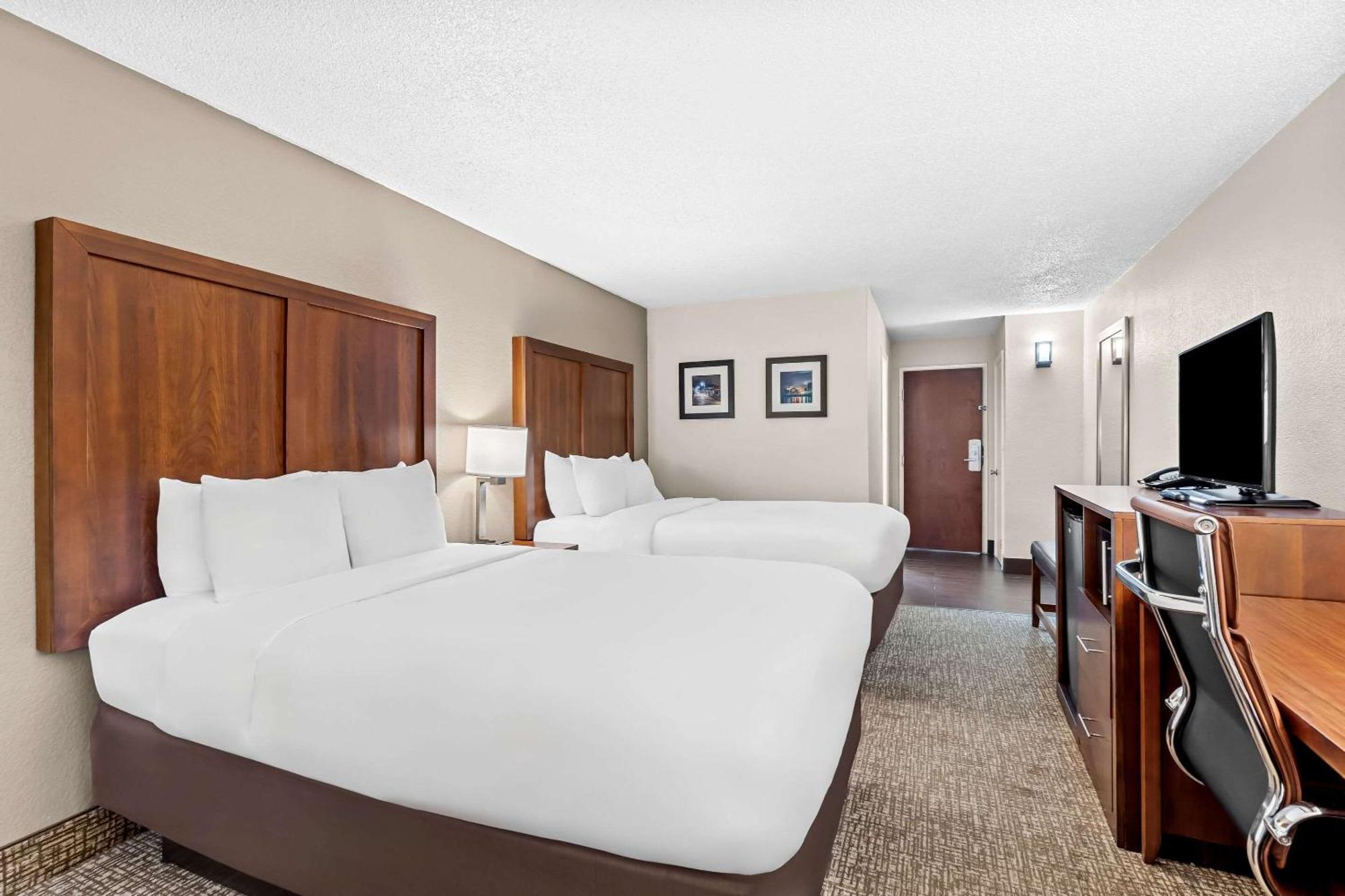 Comfort Inn University Wilmington Bagian luar foto
