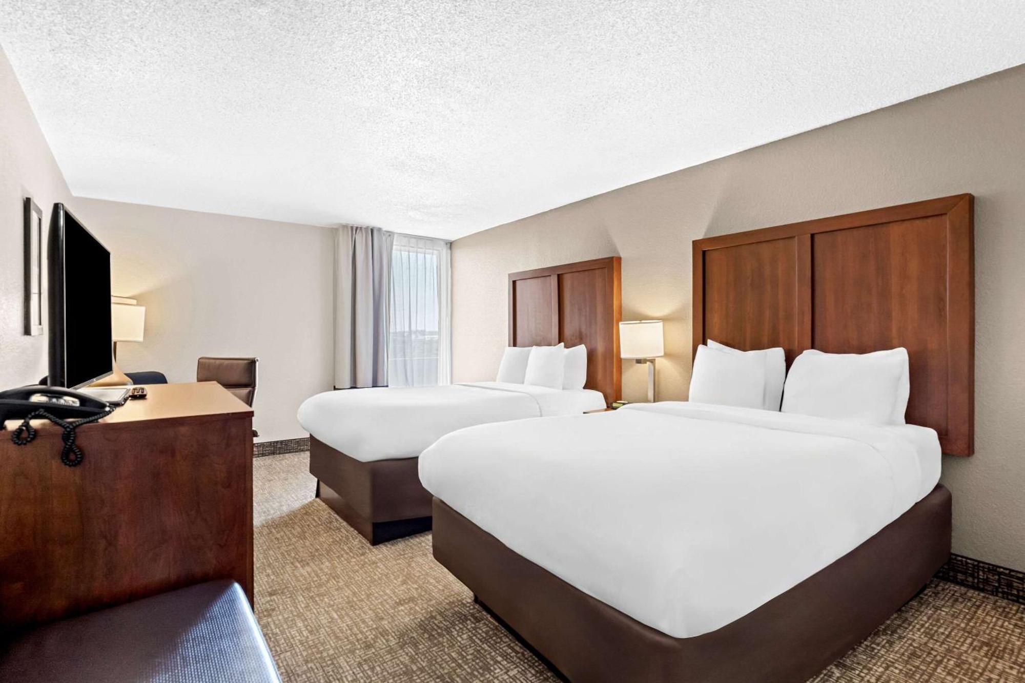 Comfort Inn University Wilmington Bagian luar foto