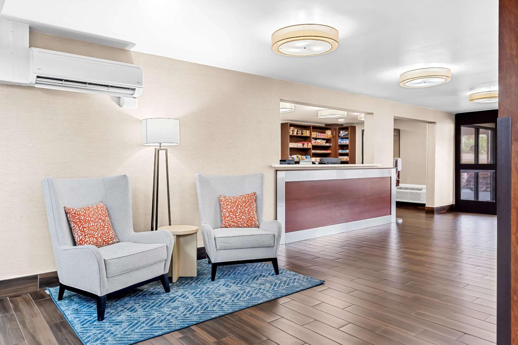 Comfort Inn University Wilmington Bagian luar foto